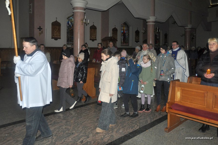 06 Procesja z lampionami.jpg